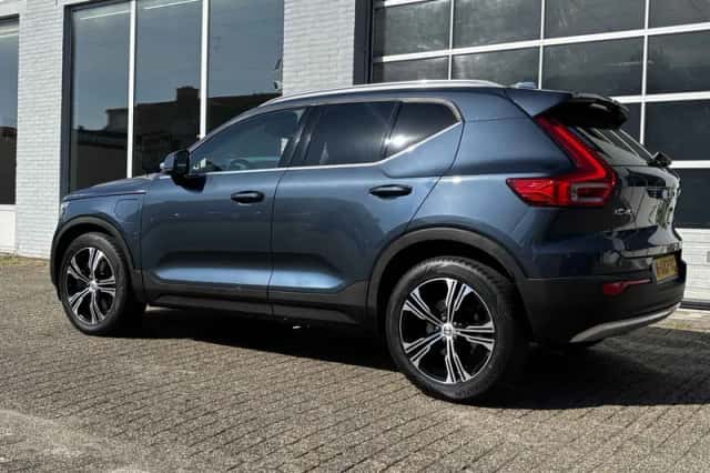 Volvo XC40 (2022) thumbnail 4
