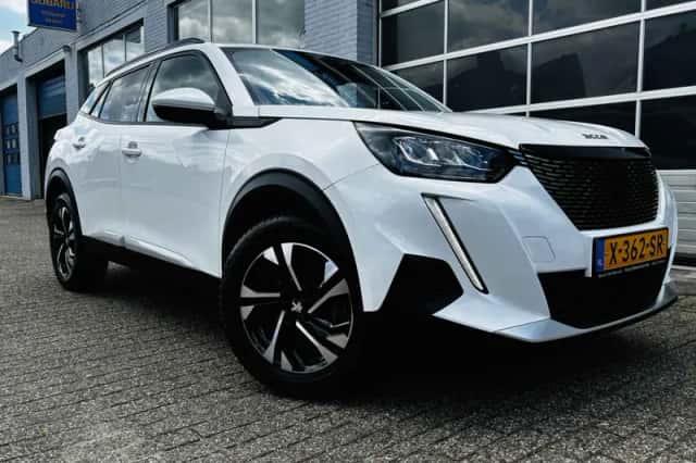 Peugeot 2008 (2021) thumbnail 6