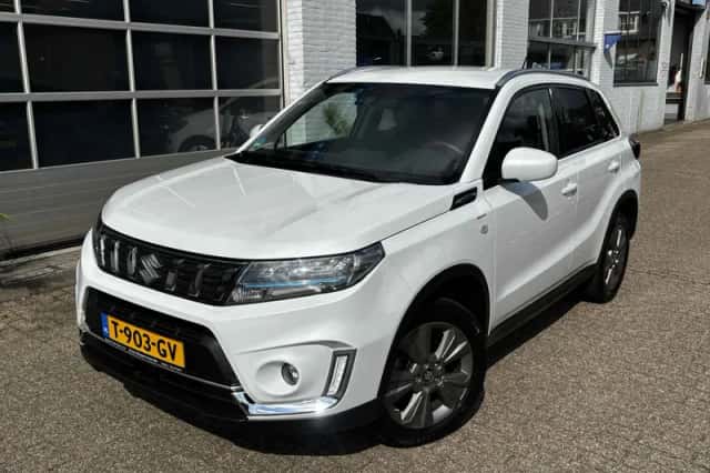 Suzuki Vitara (2022) thumbnail 5
