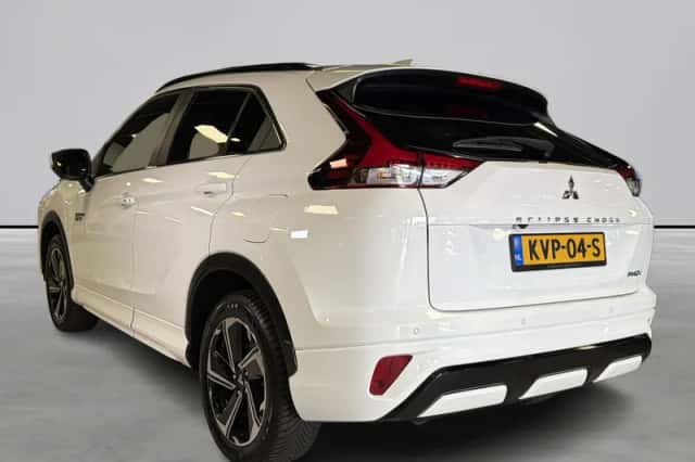 Mitsubishi Eclipse Cross (2024) thumbnail 3