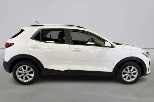 Kia Stonic (2021) thumbnail 6