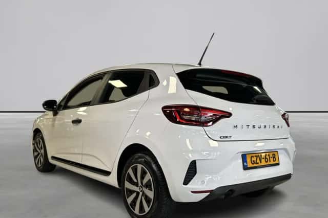 Mitsubishi Colt (2025) thumbnail 3
