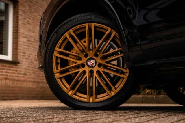 Porsche Cayenne (2016) thumbnail 3