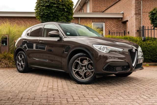 Alfa Romeo Stelvio (2018) thumbnail 1