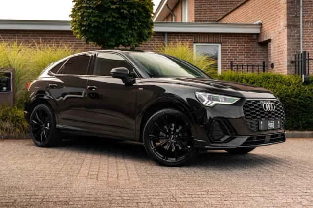 Audi Q3 Sportback (2022) thumbnail 1