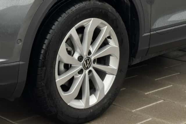 Volkswagen T-Roc (2025) thumbnail 6