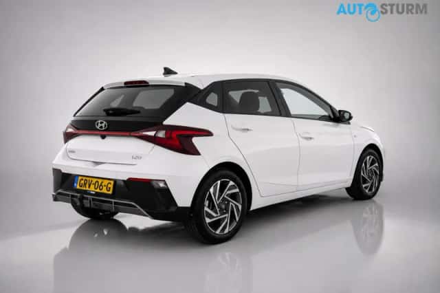 Hyundai i20 (2024) thumbnail 3