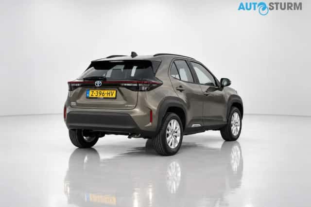 Toyota Yaris Cross (2024) thumbnail 3