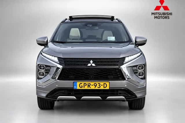 Mitsubishi Eclipse Cross (2023) thumbnail 2