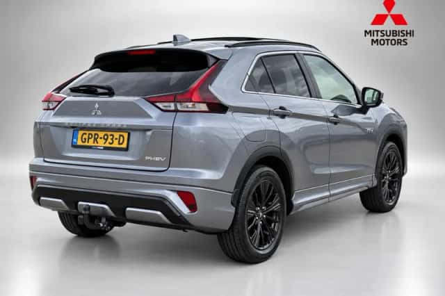 Mitsubishi Eclipse Cross (2023) thumbnail 3