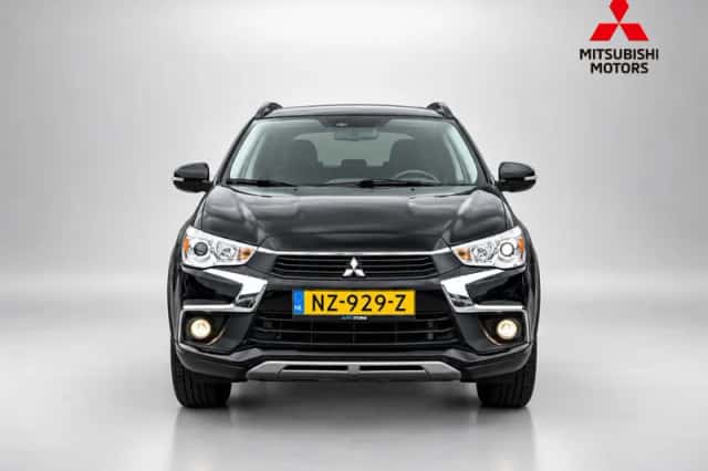 Mitsubishi ASX (2017) thumbnail 2