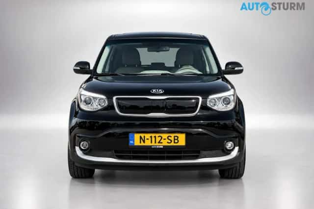 Kia Soul EV (2018) thumbnail 2