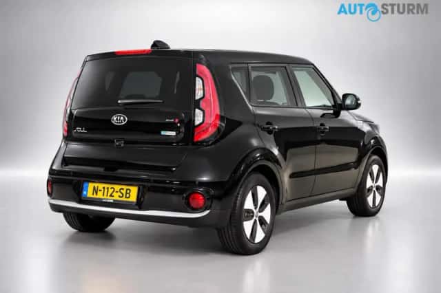 Kia Soul EV (2018) thumbnail 3