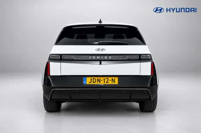 Hyundai Ioniq 5 (2025) thumbnail 2