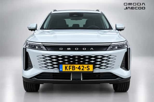 Omoda 9 (2026) thumbnail 2