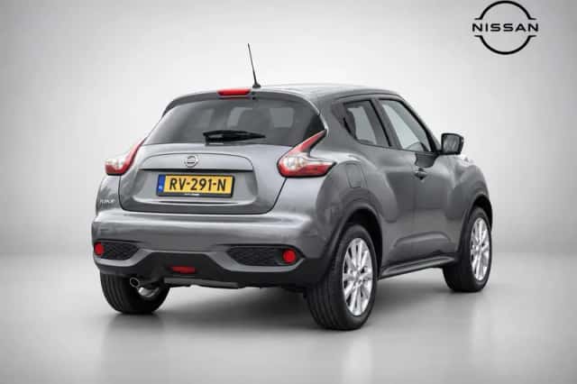 Nissan Juke (2016) thumbnail 3