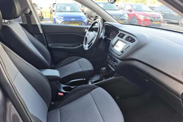 Hyundai i20 (2019) thumbnail 6
