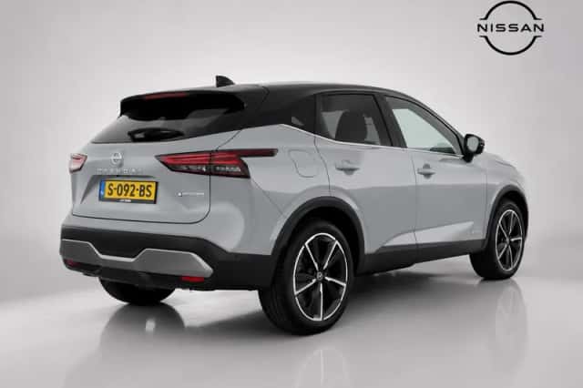 Nissan Qashqai (2023) thumbnail 3
