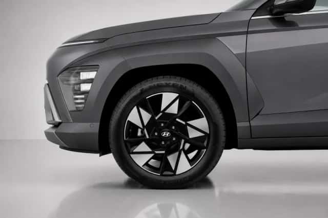 Hyundai Kona (2024) thumbnail 6
