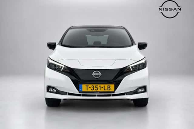 Nissan Leaf (2023) thumbnail 2