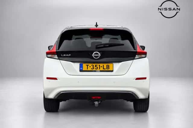 Nissan Leaf (2023) thumbnail 4