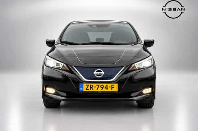 Nissan Leaf (2019) thumbnail 2
