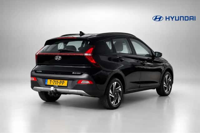 Hyundai Bayon (2023) thumbnail 3