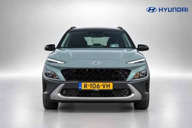 Hyundai Kona (2023) thumbnail 2