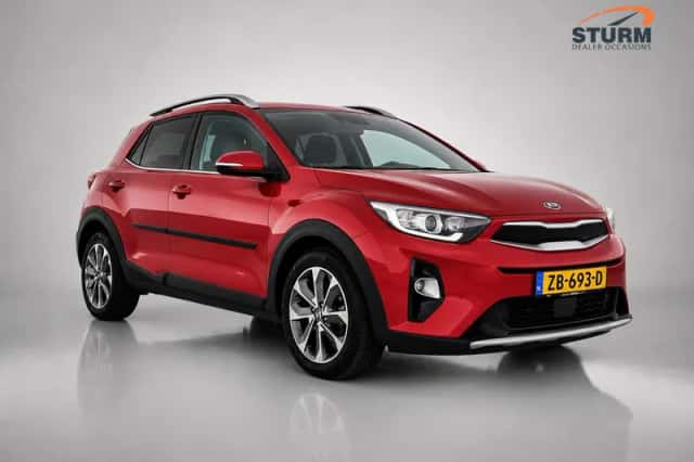 Kia Stonic (2019) thumbnail 4