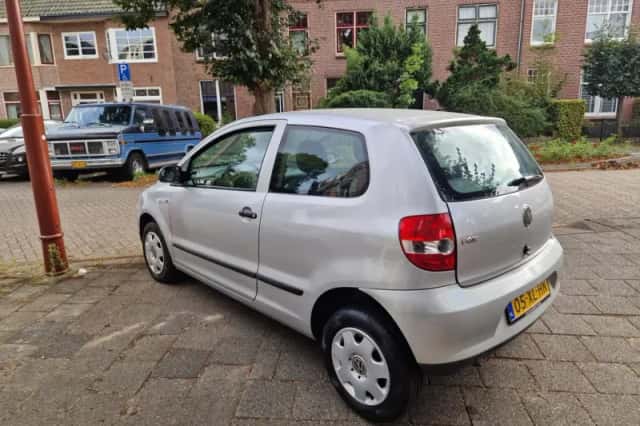 Volkswagen Fox (2007) thumbnail 4