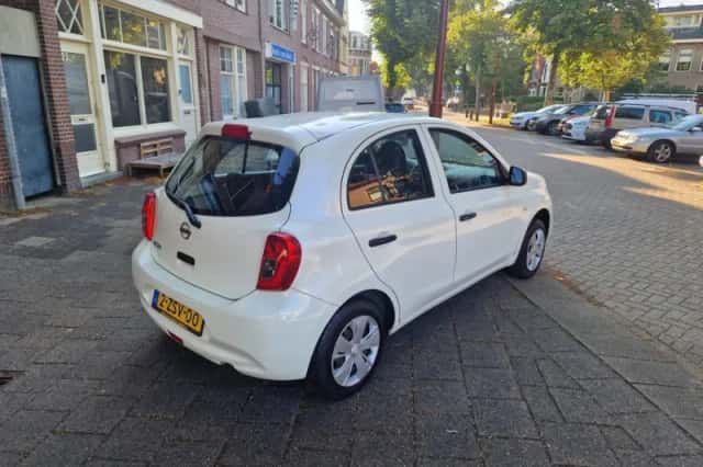 Nissan Micra (2015) thumbnail 3
