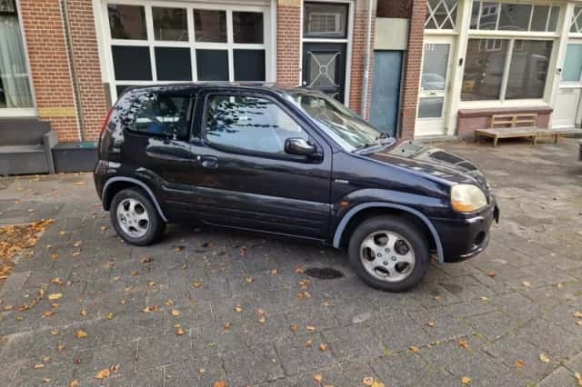 Suzuki Ignis (2003) thumbnail 2