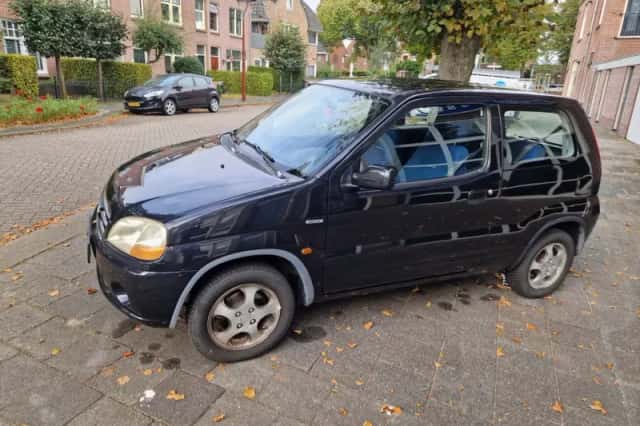 Suzuki Ignis (2003) thumbnail 3