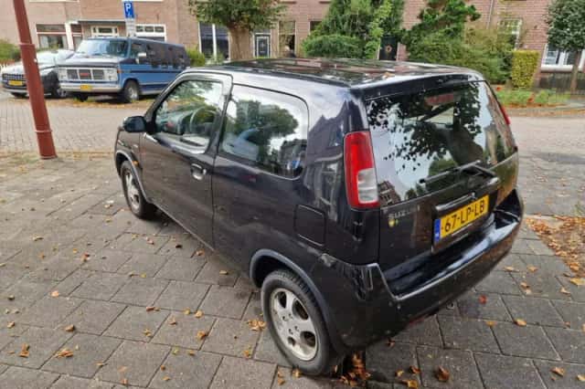 Suzuki Ignis (2003) thumbnail 4