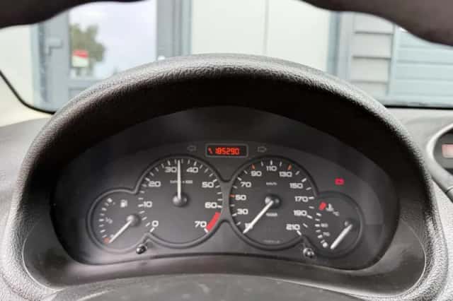 Peugeot 206 (2002) thumbnail 5