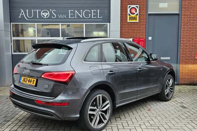 Audi Q5 (2016) thumbnail 4