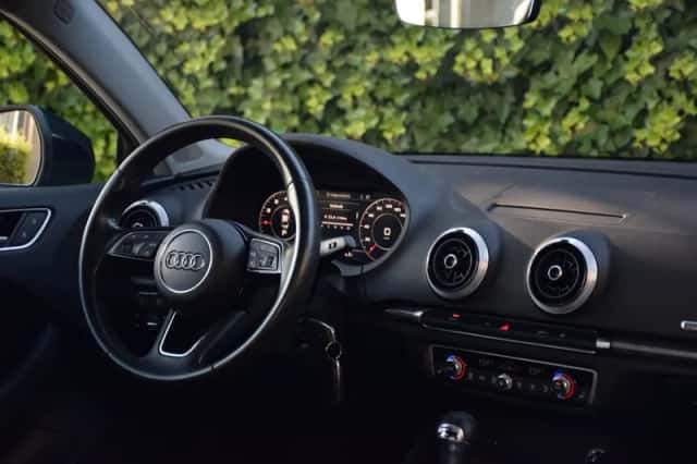 Audi A3 (2017) thumbnail 3