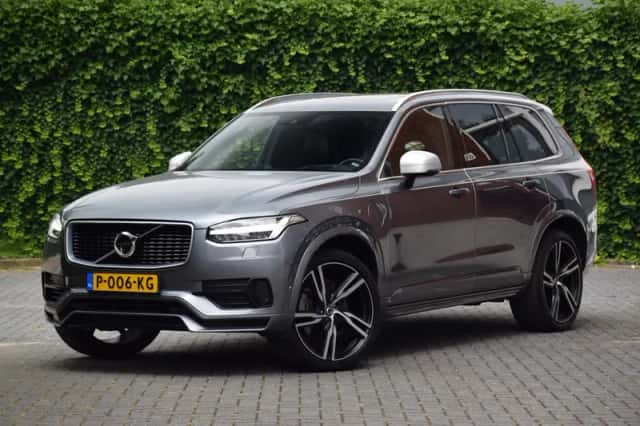 Volvo XC90 (2017) thumbnail 1