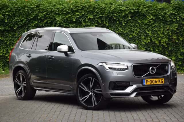 Volvo XC90 (2017) thumbnail 3