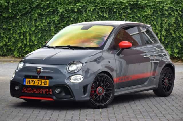 Fiat 500 Abarth (2019) thumbnail 1