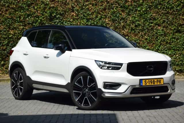 Volvo XC40 (2019) thumbnail 3