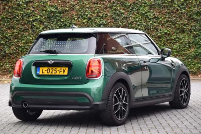 MINI Cooper (2021) thumbnail 5