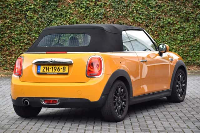 MINI Cabrio (2016) thumbnail 6