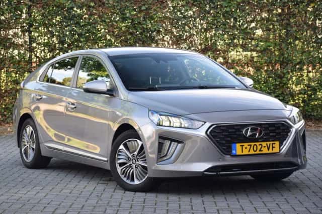 Hyundai Ioniq (2022) thumbnail 3