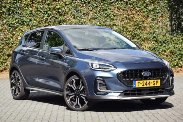 Ford Fiesta (2022) thumbnail 3