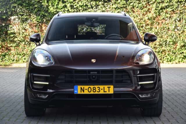 Porsche Macan (2015) thumbnail 2