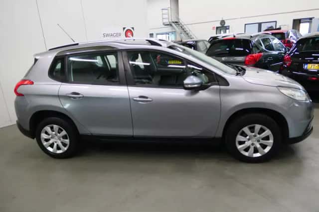 Peugeot 2008 (2013) thumbnail 3