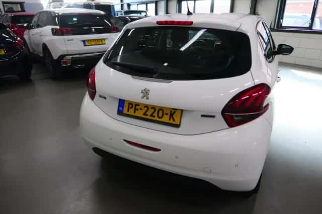 Peugeot 208 (2017) thumbnail 5