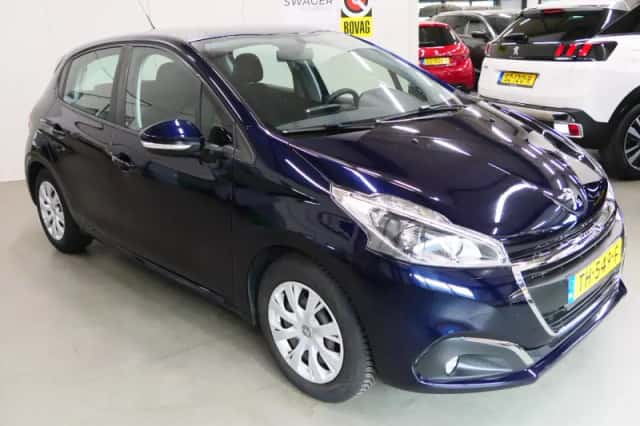 Peugeot 208 (2018) thumbnail 2