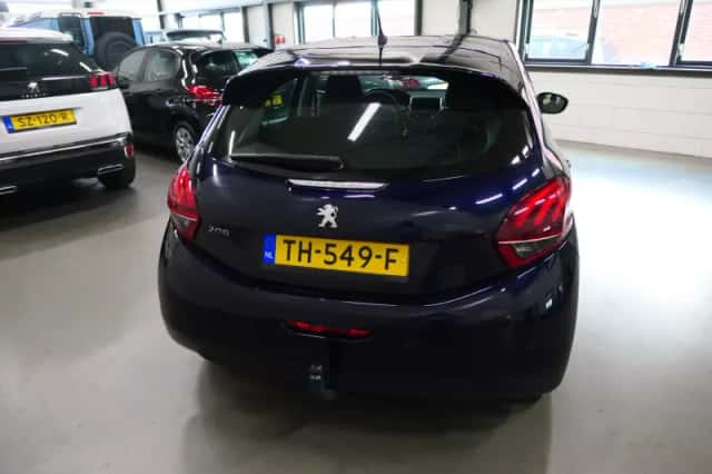 Peugeot 208 (2018) thumbnail 5